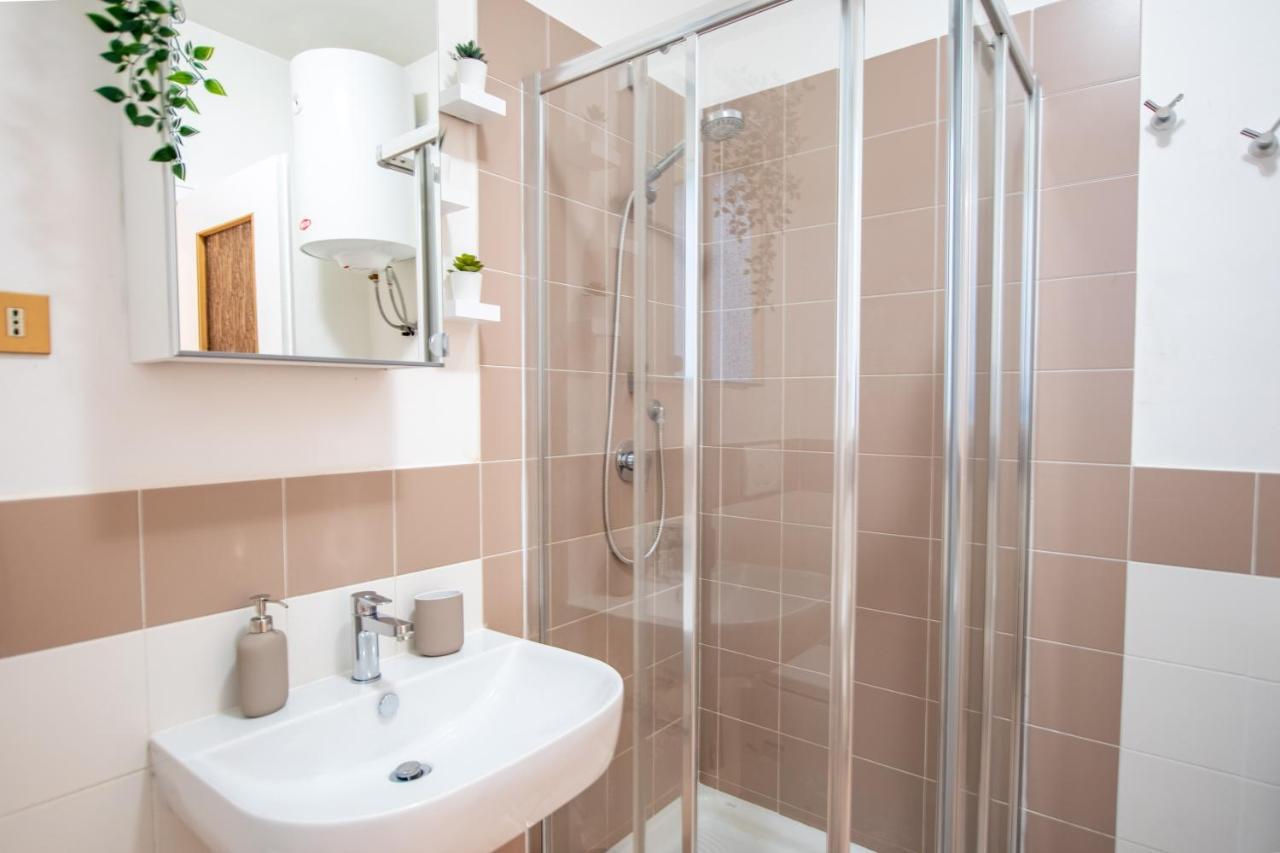 Casa Viale XX Settembre Apartment ตรีเอสเต ภายนอก รูปภาพ